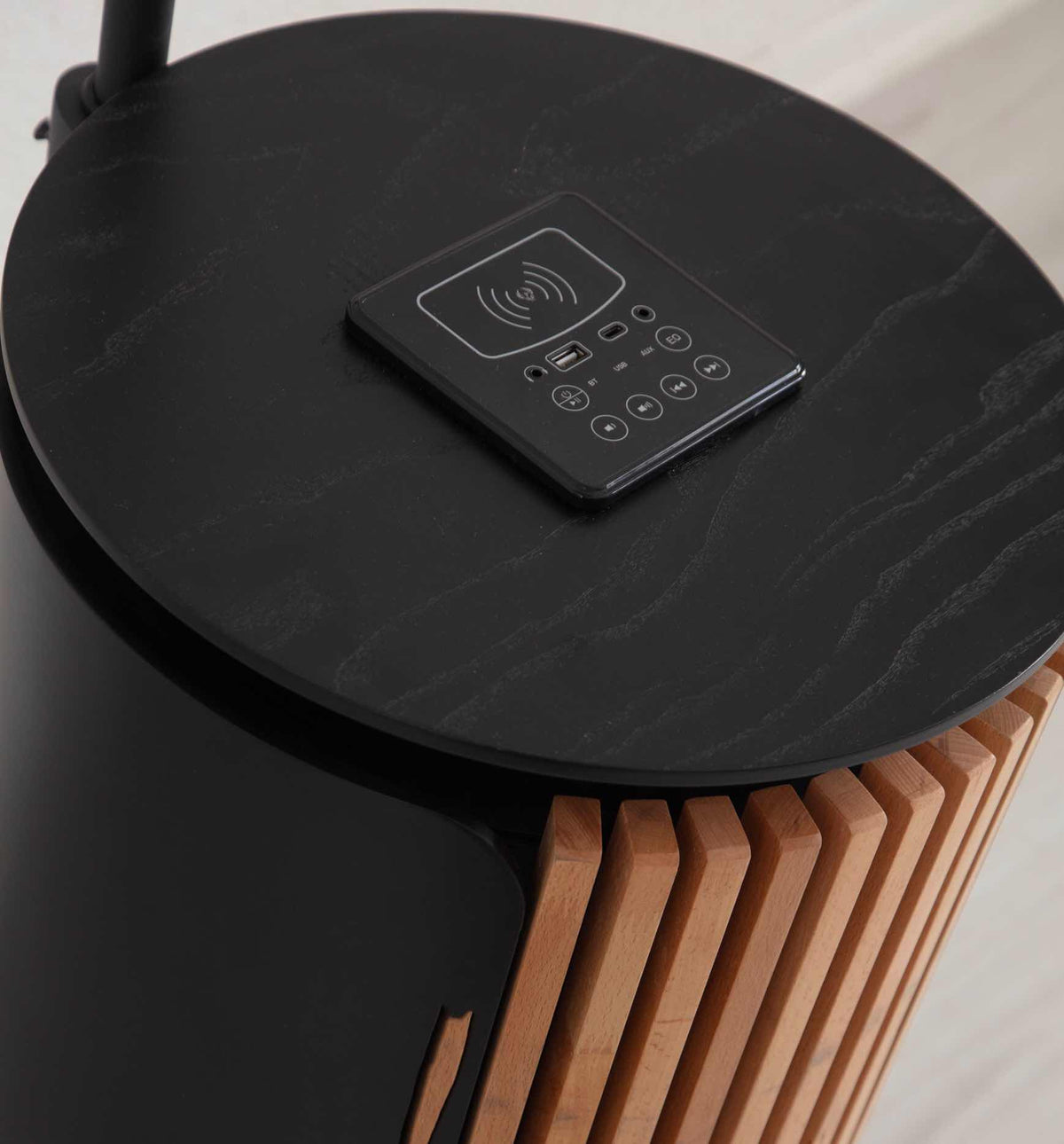 Lampada da terra Tiesto – Nero