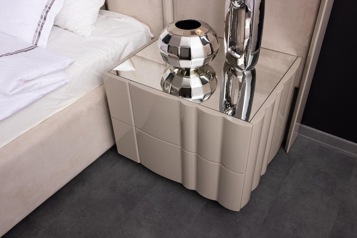 Set Camera Da Letto Bugatti: Armadio 6 Ante, Comò, Comodini, Letti 160/180 Cm, Design Elegante e Spazioso